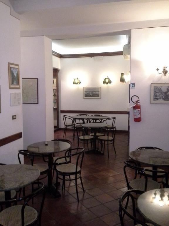 Albergo Italia Di Nardi Renzo & C Snc Поджибонси Экстерьер фото