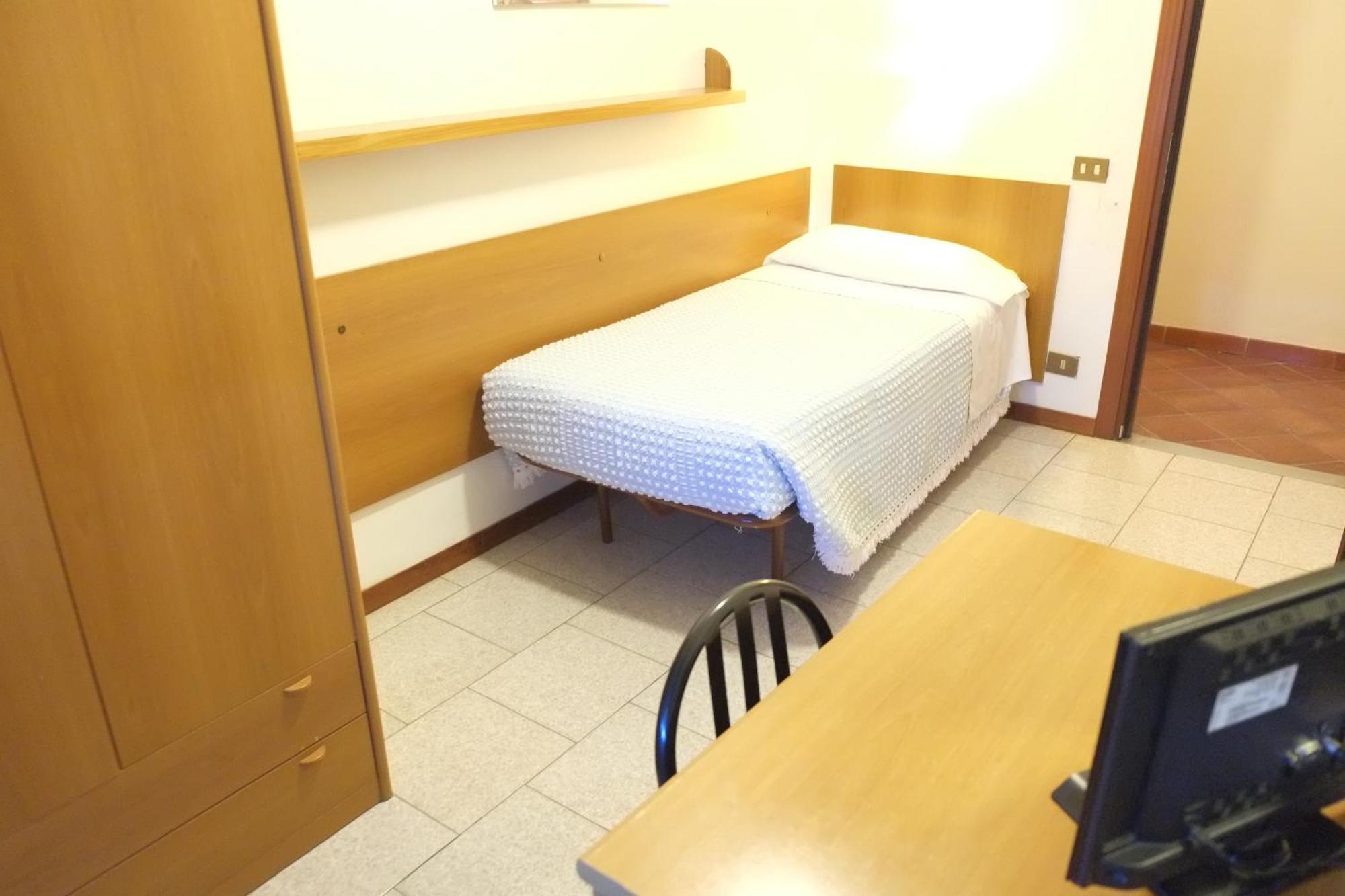 Albergo Italia Di Nardi Renzo & C Snc Поджибонси Номер фото